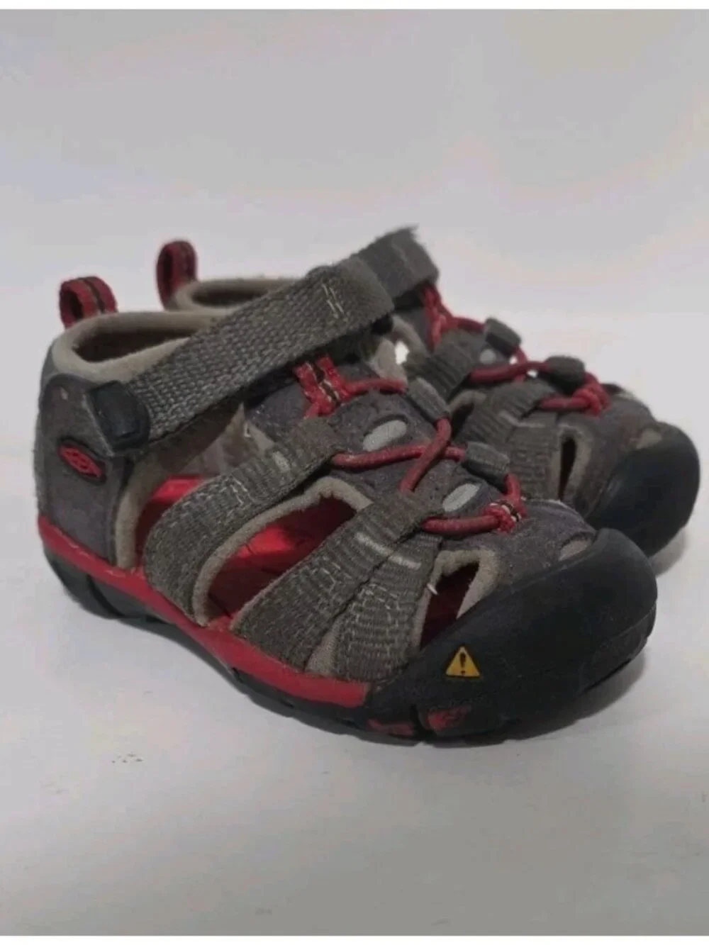 Keen Seacamp II CNX Toddler Boys Sandals Size 5 Shoes Grey Red Hiking Camping